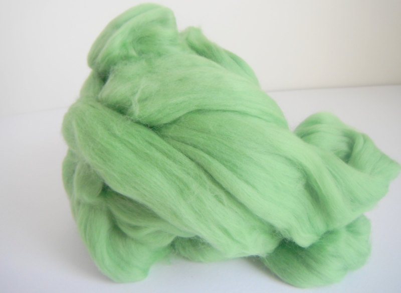 Felting Wool, Merino Wool Tops, Pea Green Merino Wool
